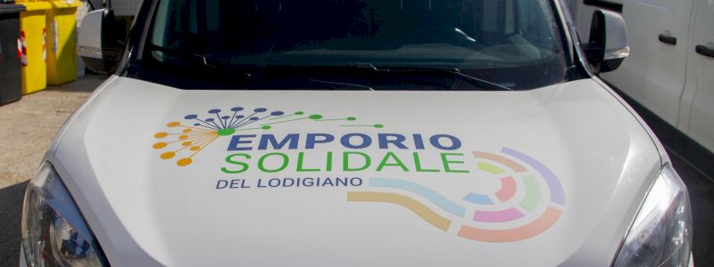 DONA 160 LITRI DI LATTE E PARTECIPA A UN APERITIVO ALL'EMPORIO