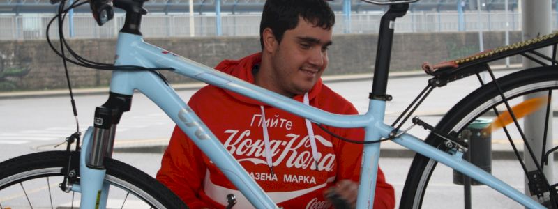 FELPA, MAGLIETTA, RIPARAZIONE, IL TUO NOME SUL NOSTRO GAZEBO E UN CAFFÈ