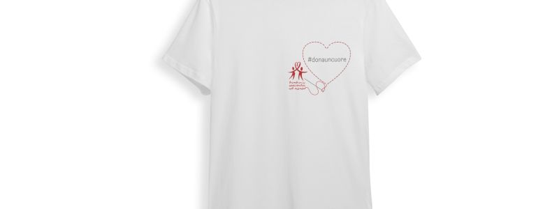 T-shirt con stampa cuore dell'azienda Vicario Cinque