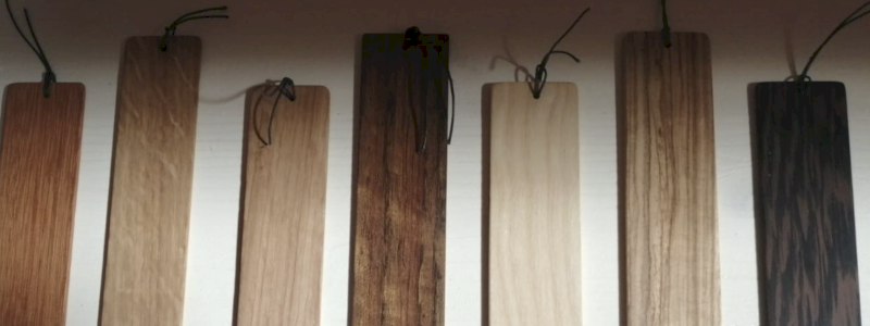 SEGNALIBRI IN LEGNO