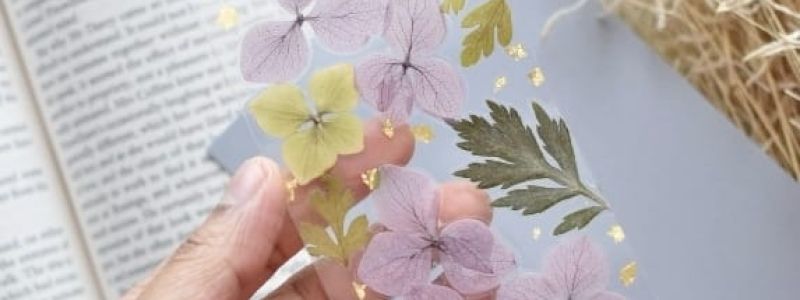 Segnalibro decorato.